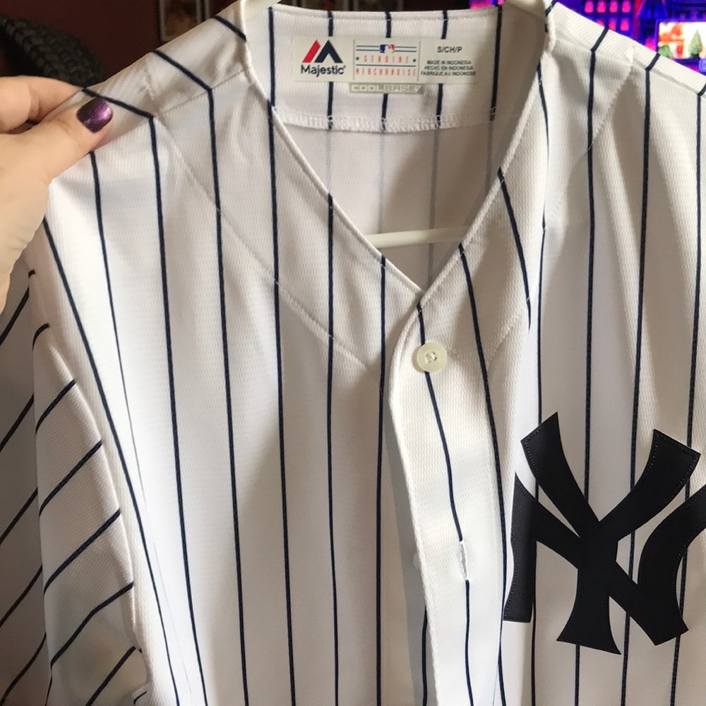 Majestic genuine merchandise Yankees jersey size Men’s small *never worn*